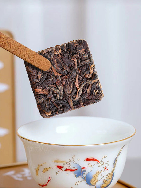 Certified Organic Yunnan Black Tea Mini Cake – Premium 100g Loose Leaf Compressed Tea