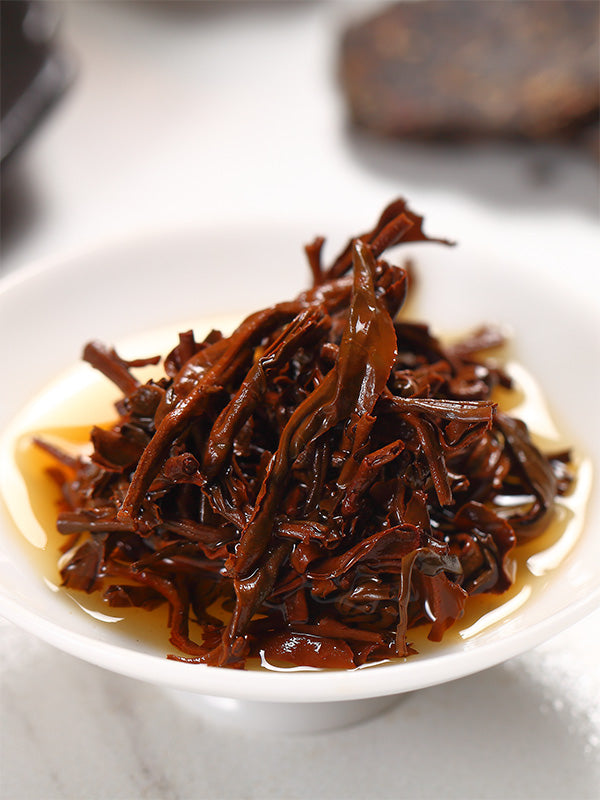 Certified Organic Yunnan Black Tea Mini Cake – Premium 100g Loose Leaf Compressed Tea